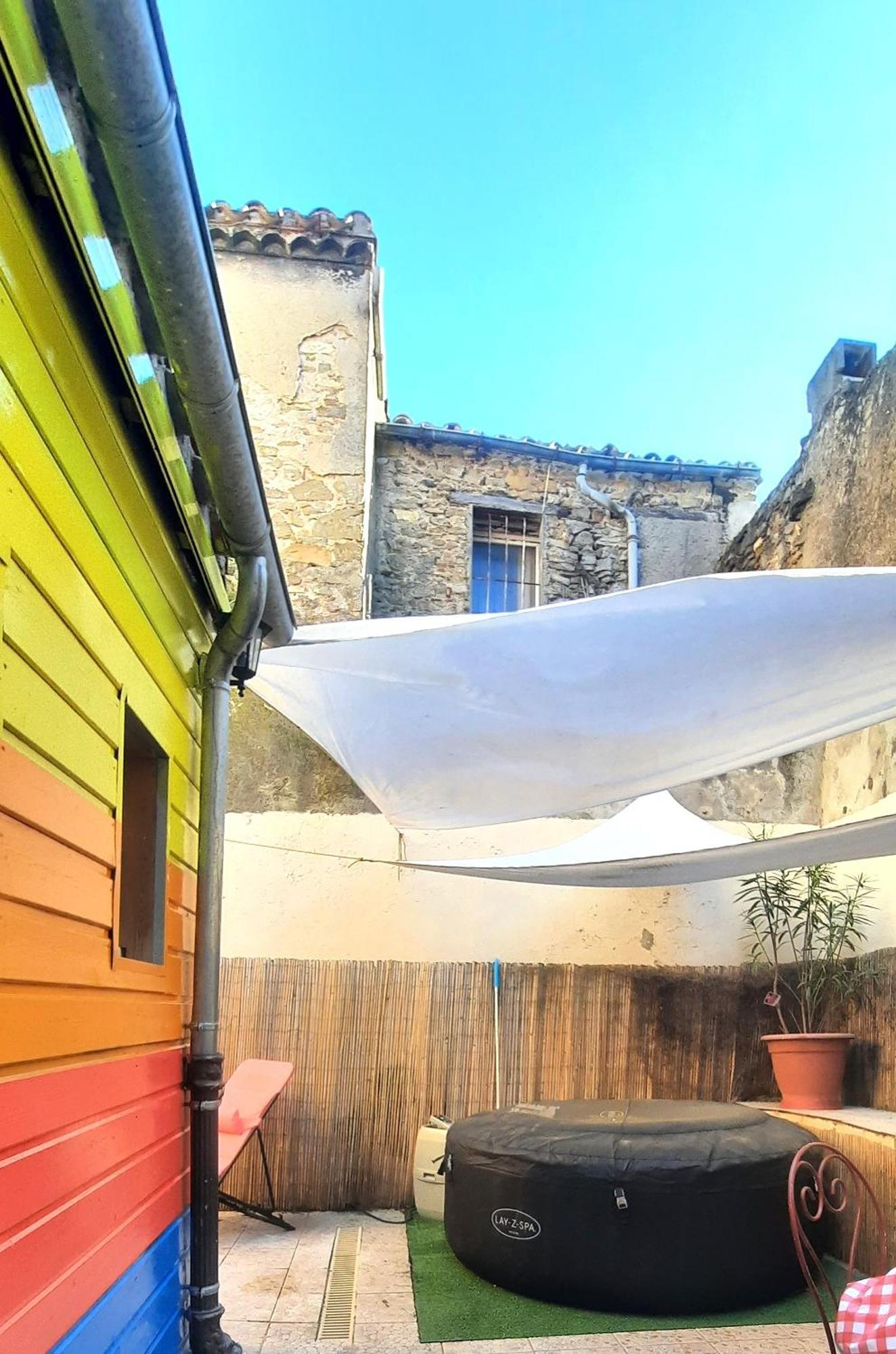 Le 100 Apartment *